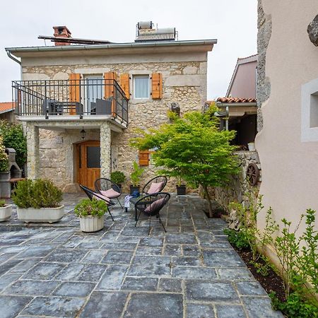 Holiday Home Eredita Milohnici المظهر الخارجي الصورة